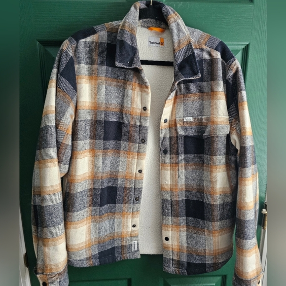 Timberland Insulated Buffalo shirt jacket in beige - Picture 2 of 15